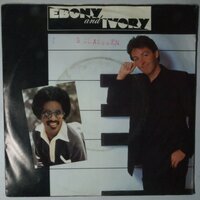 Stevie Wonder & Paul McCartney - Ebony and Ivory - Single